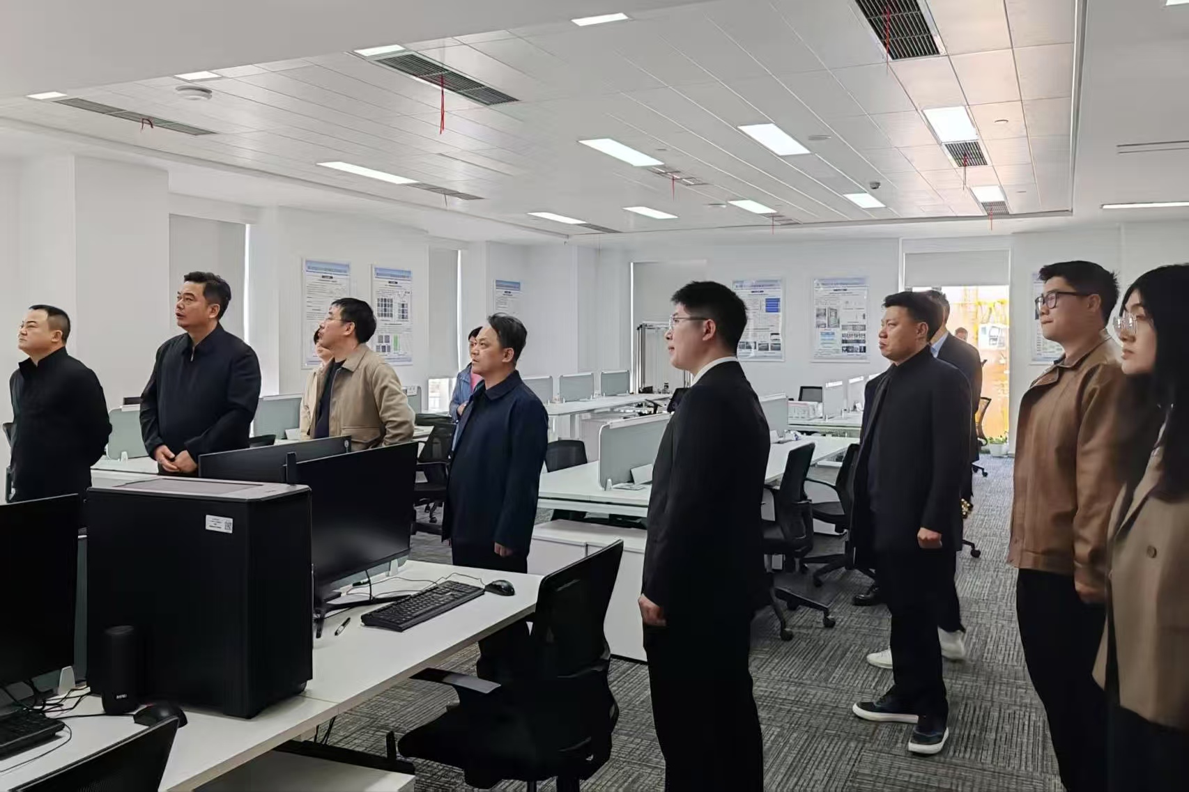 醴陵市委常委、政法委书记、统战部部长胡旭带队到蓝贞（上海）科技有限公司考察调研